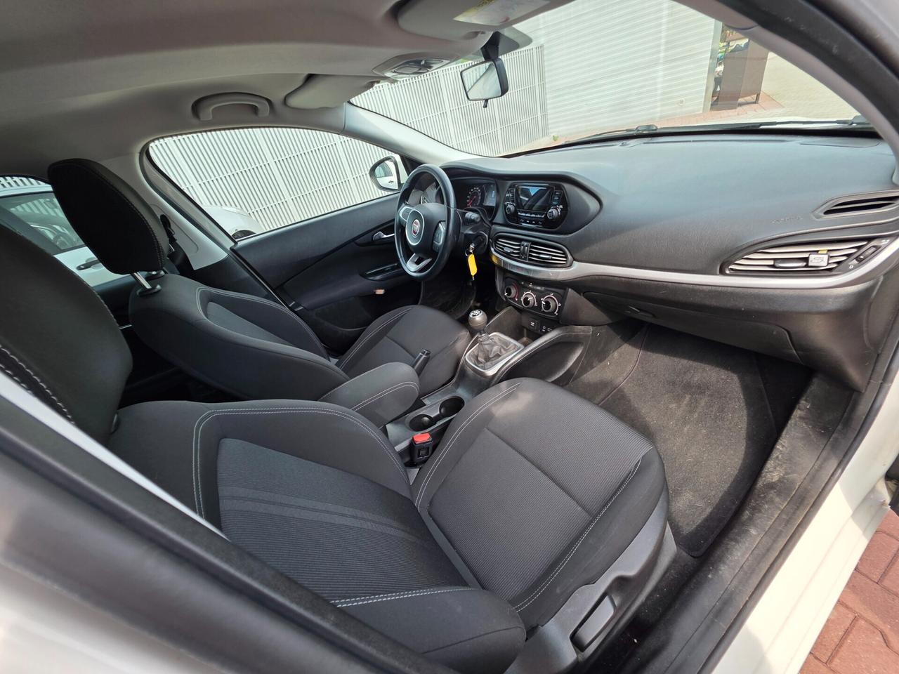 Fiat Tipo 1.4 5 porte perfette è garantita 12 mesi