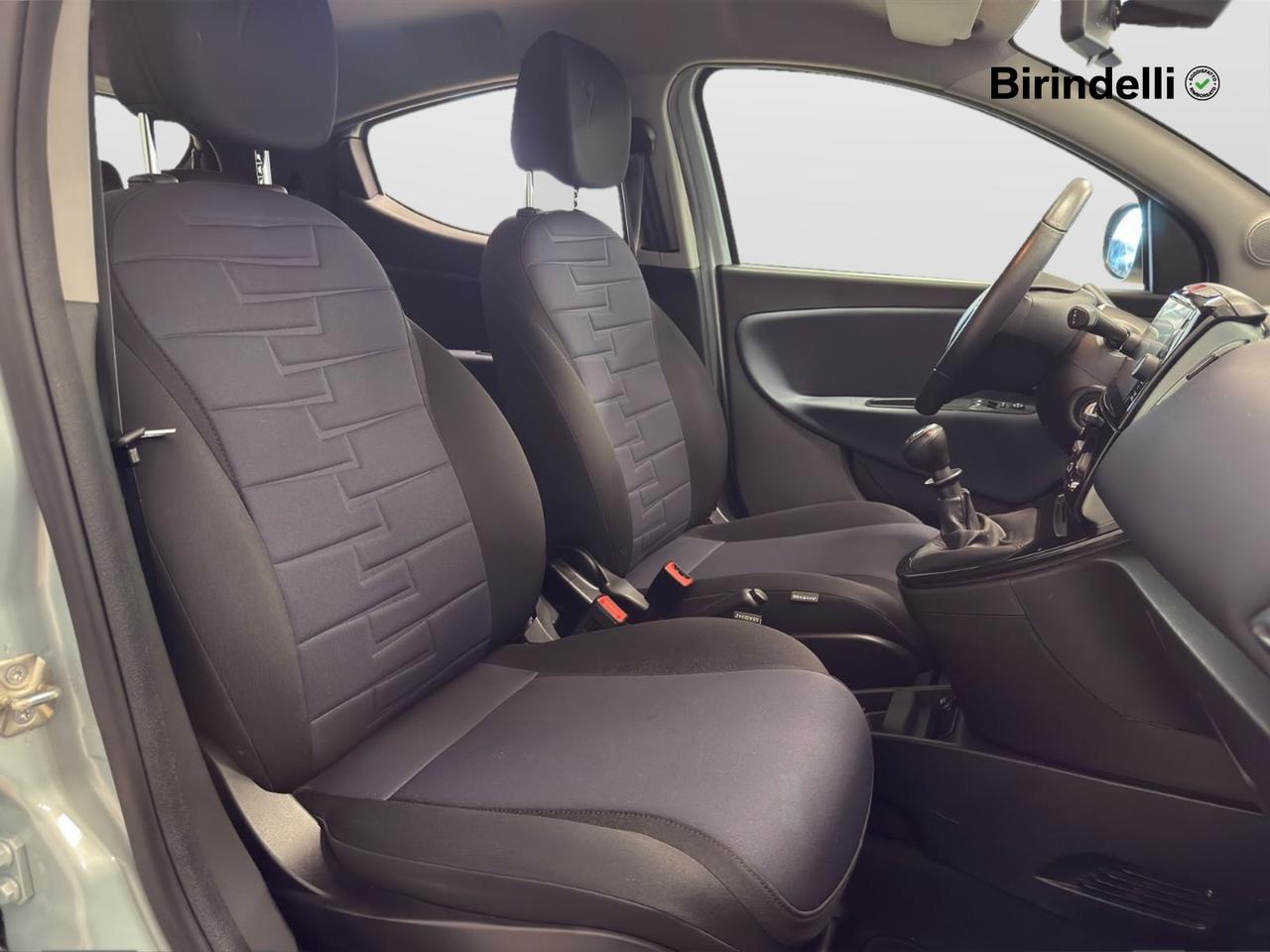 LANCIA Ypsilon 3ª serie - Ypsilon 1.0 FireFly 5 porte S&S Hybrid Gold
