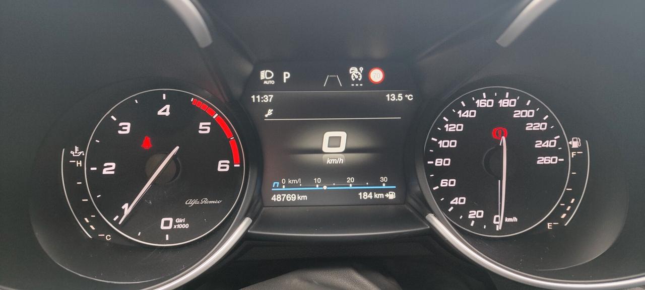 Alfa Romeo Giulia 2.2 Turbodiesel 210 CV AT8 AWD Q4 Estrema