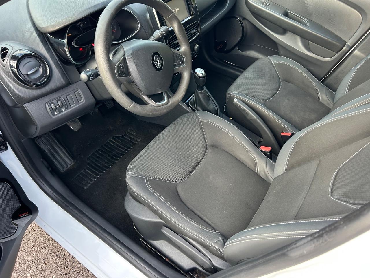 Renault Clio 1.2 75CV 5 porte Zen