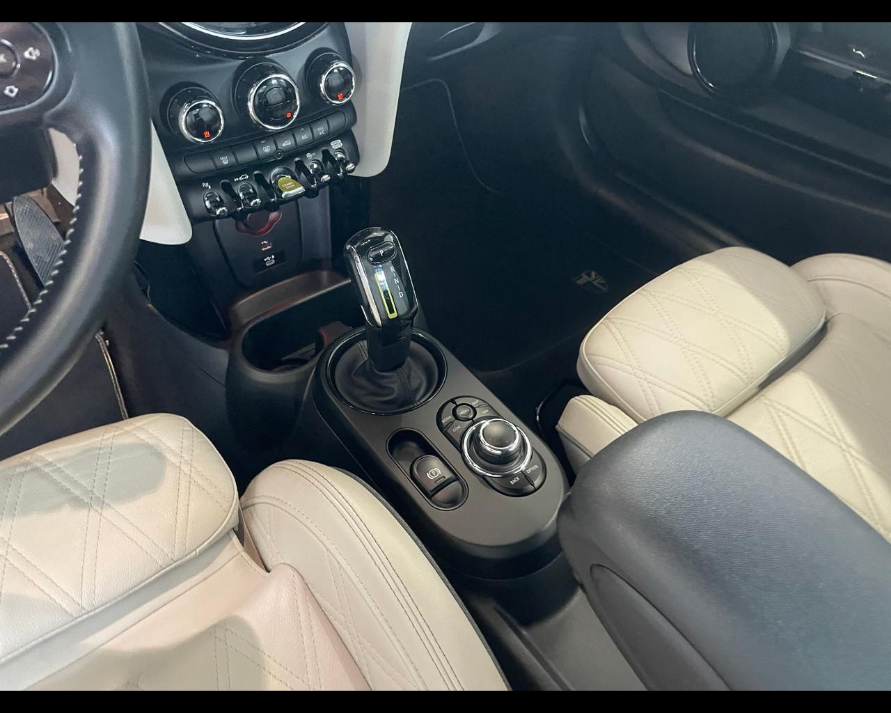 MINI Mini Full El. (F56) - Mini Cooper SE Yours