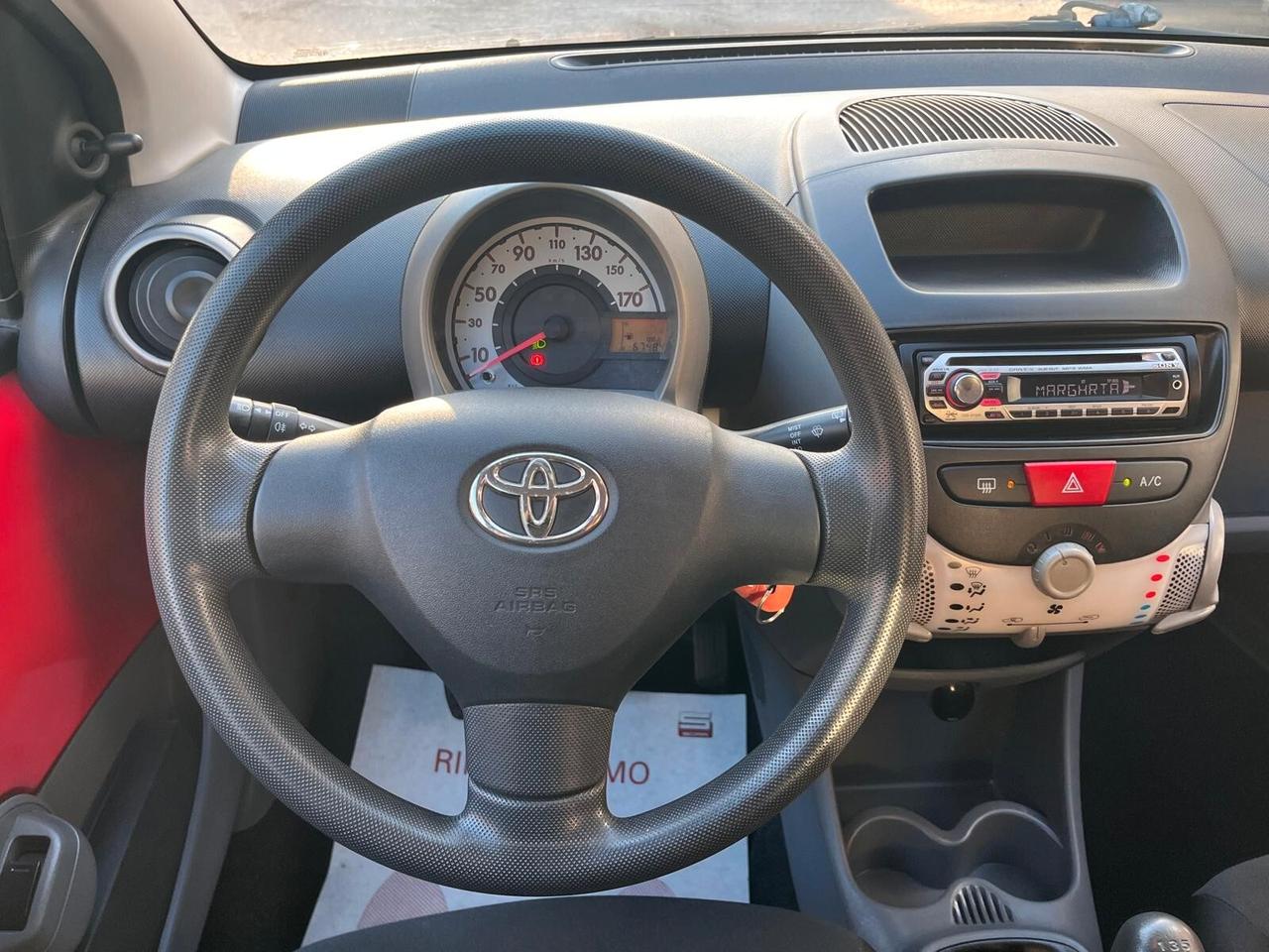 Toyota Aygo 1.0 VVT-i 68CV 5 porte Now 67.000KM