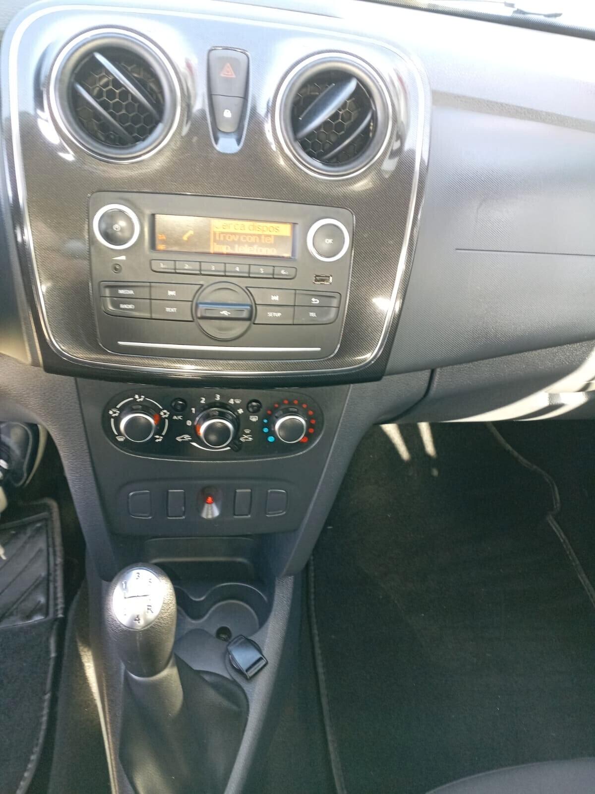 DACIA SANDERO DIESEL 1.5 BLUE DCI