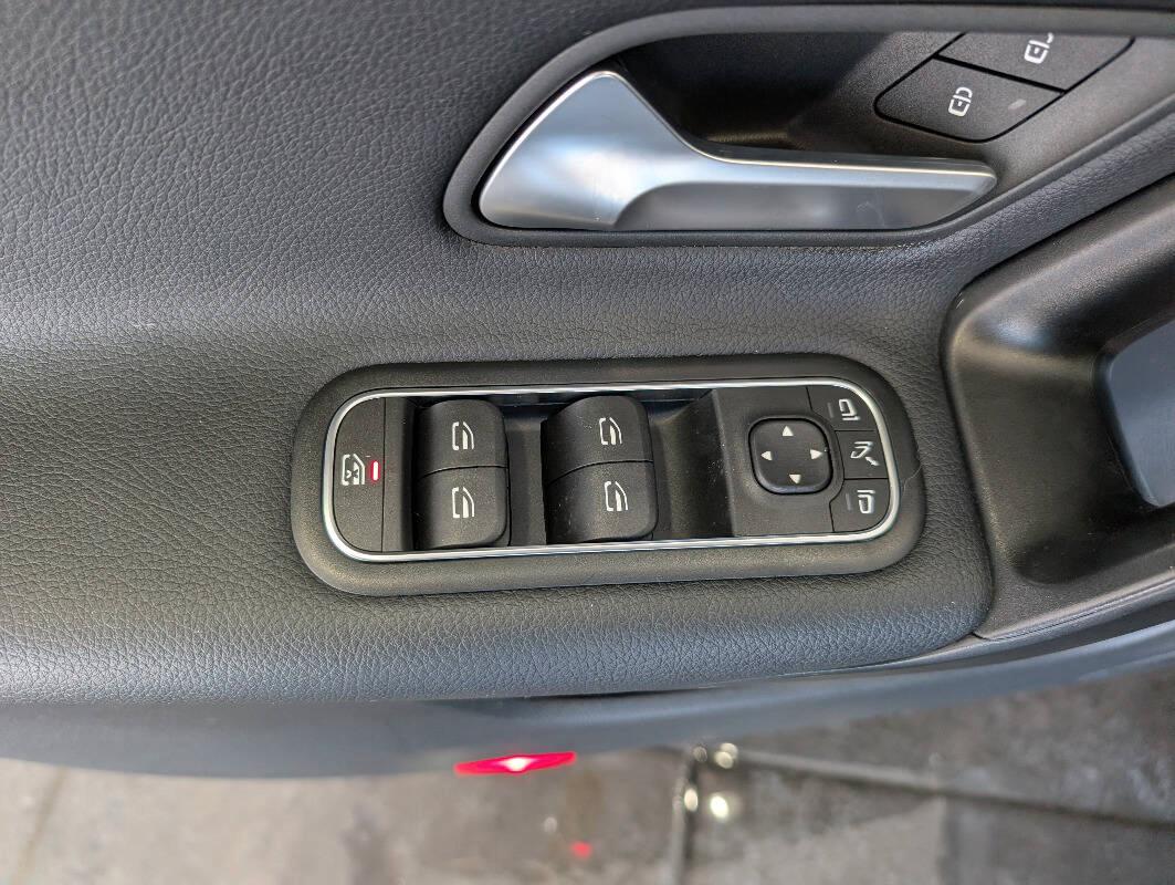 Mercedes CLA Shooting Brake 180 d Business Extra auto MOTORE MERCEDES!