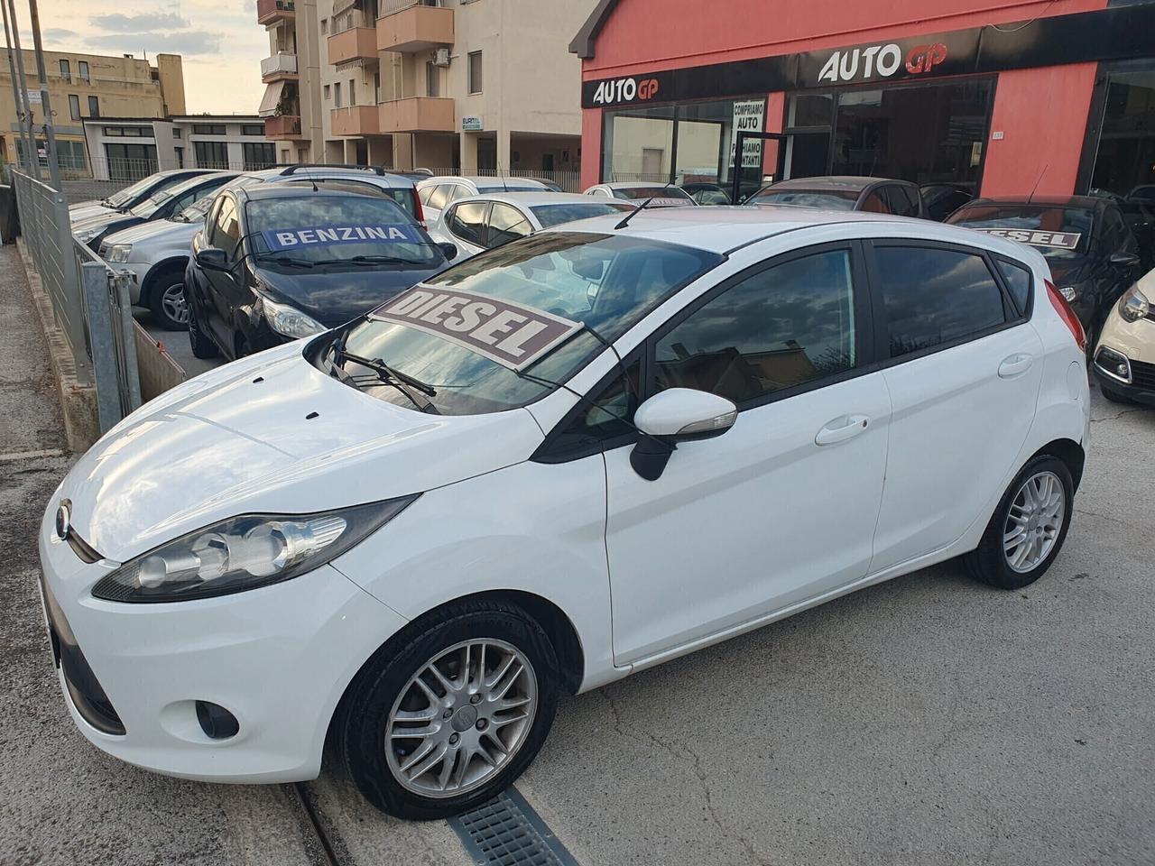 Ford Fiesta 1.4 TDCi 5p. Neopatentati 2010