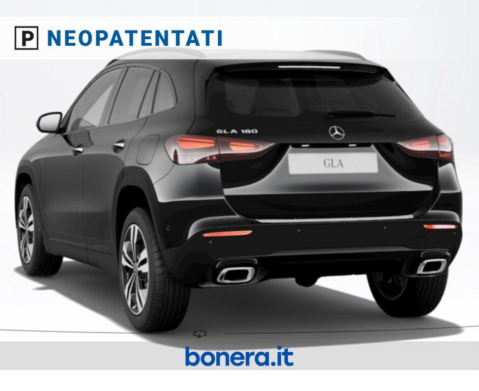 Mercedes GLA 180 180 Progressive Advanced Plus 7G-DCT