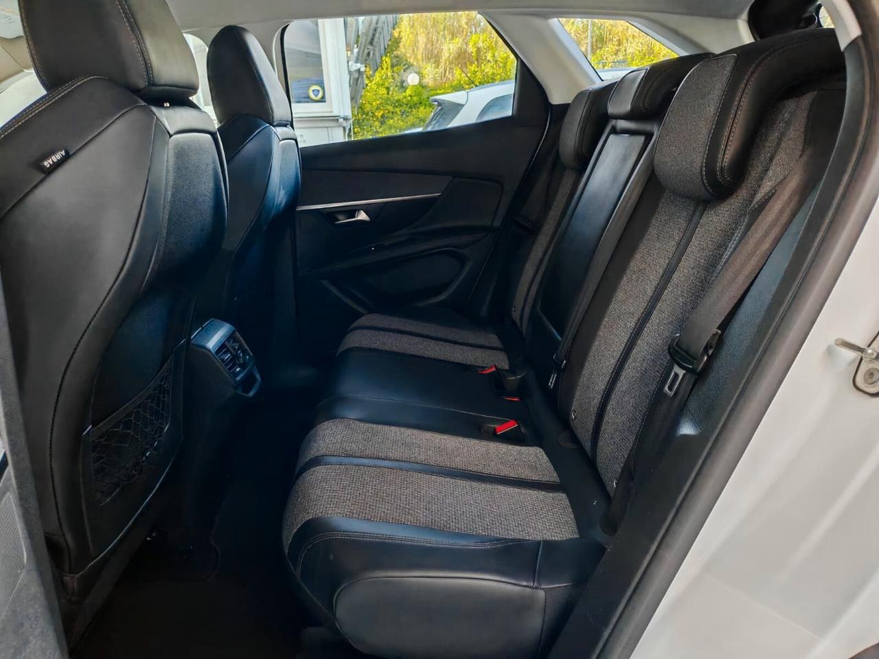 Peugeot 3008 Bluehdi 120 S&S Eat6 Allure