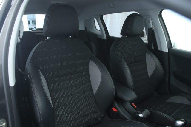 PEUGEOT 2008 BlueHDi 100 Allure Retrocamera