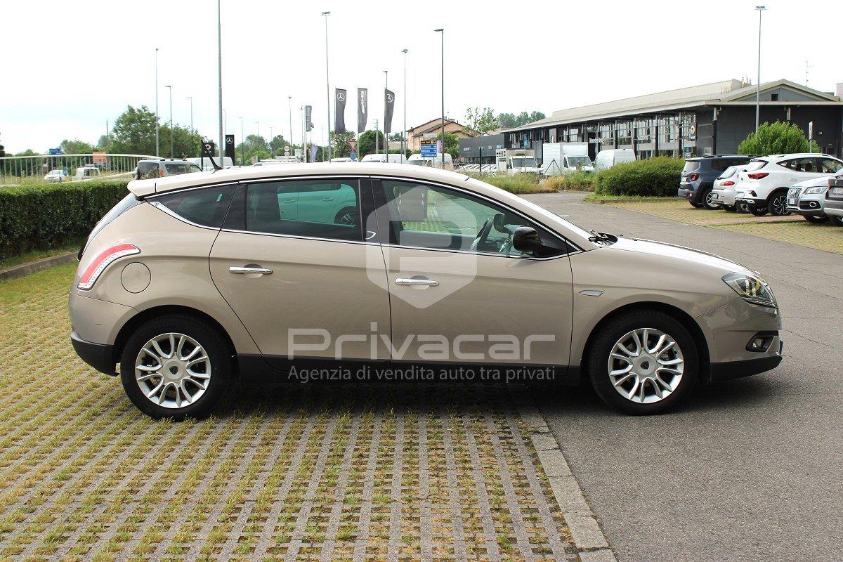 LANCIA Delta 1.6 MJT DPF 105 CV Silver