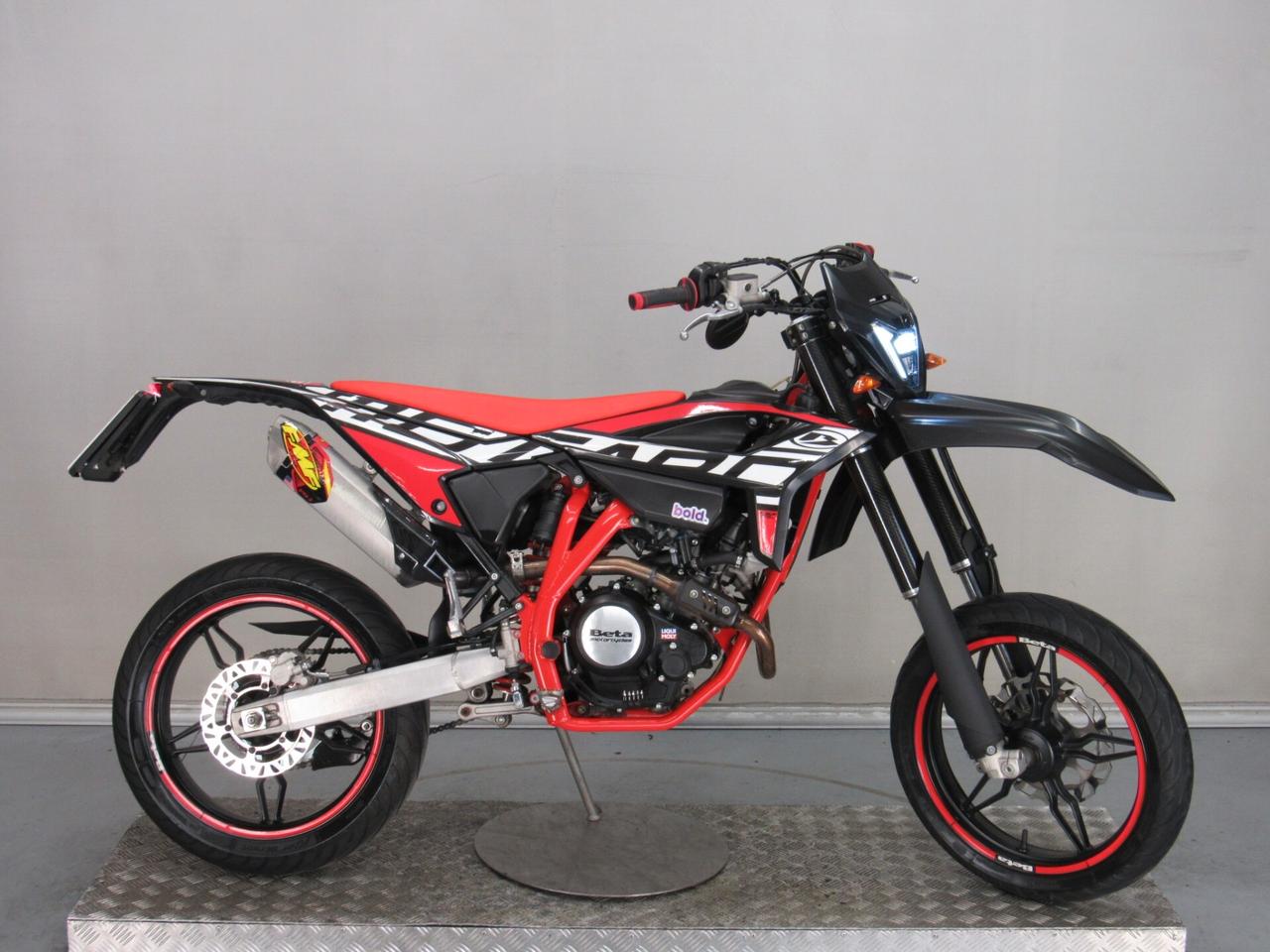 Beta RR 125 4T SUPERMOTARD