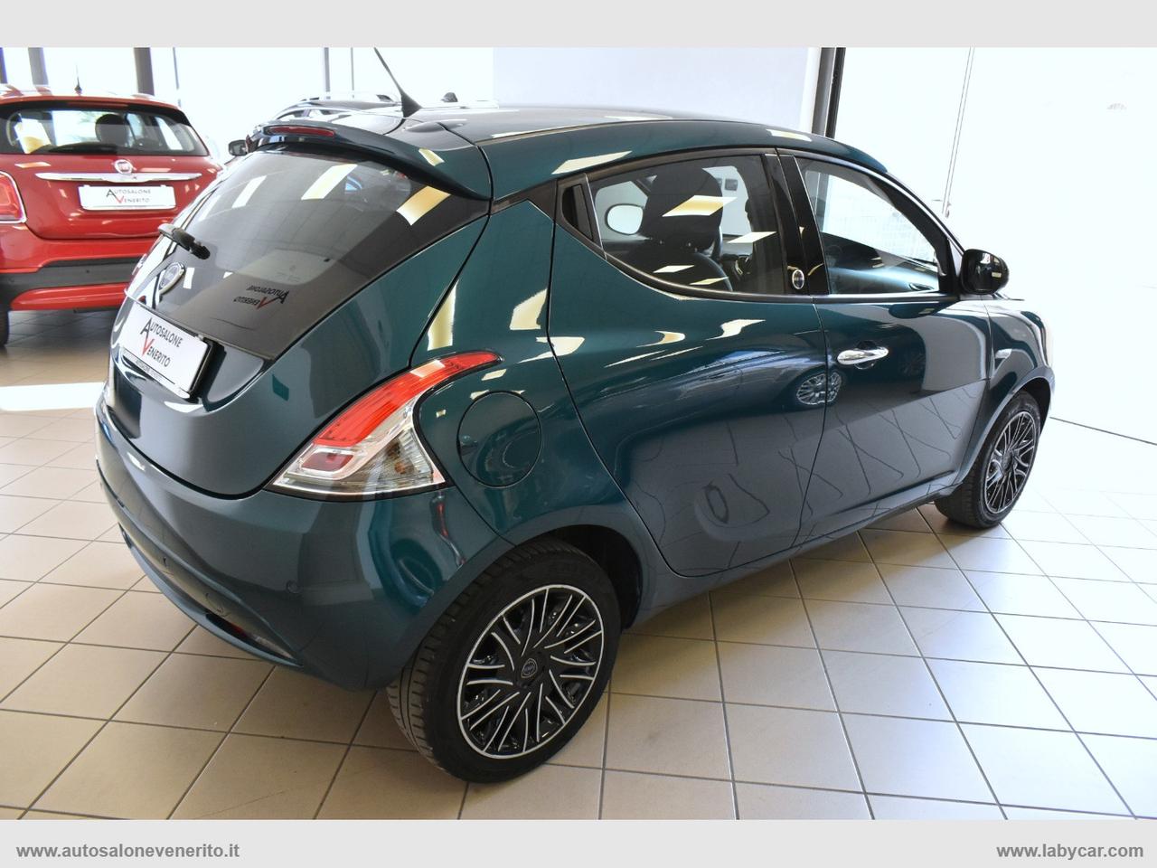 LANCIA Ypsilon 1.2 69 CV 5p. GPL Ecochic Gold