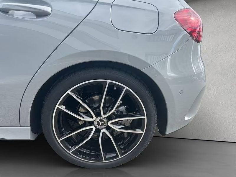 Mercedes-Benz Classe A A 180 d AMG Line Advanced Plus Night Pack 19" Camera 360°