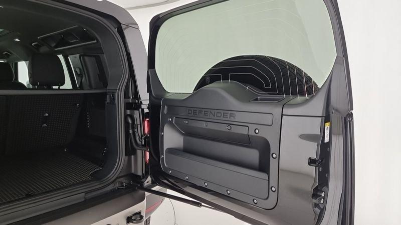 Land Rover Defender 110 3.0D I6 200 CV AWD Auto X-Dynamic SE