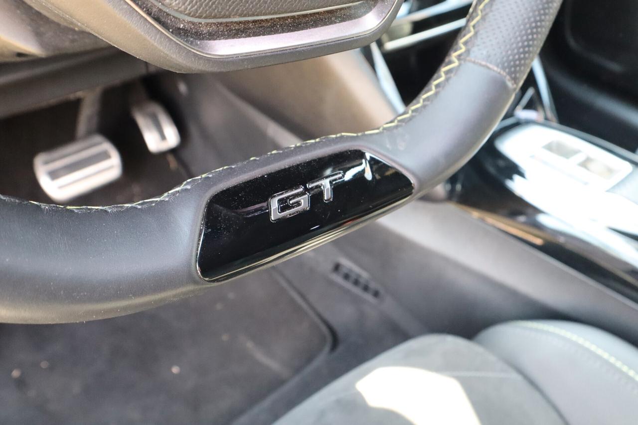 Peugeot 208 1.2cc Hybrid 136cv e-DCS6 Autom. GT