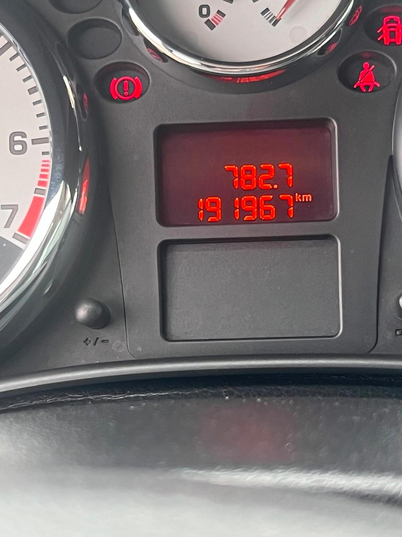 Peugeot 207 1.6 VTI CC ROLAND GARROS
