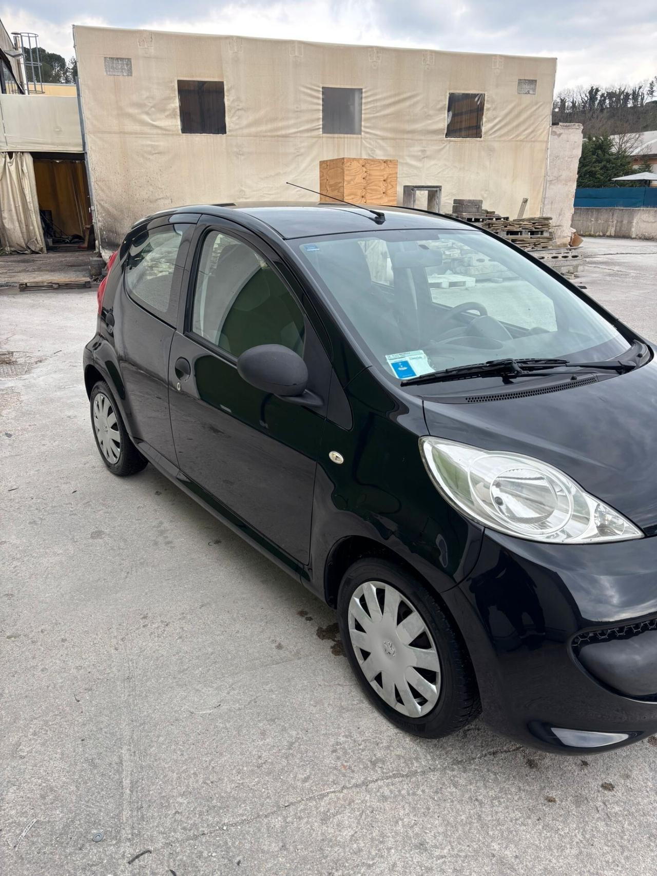 Peugeot 107 1.0 68CV 5p. Plaisir
