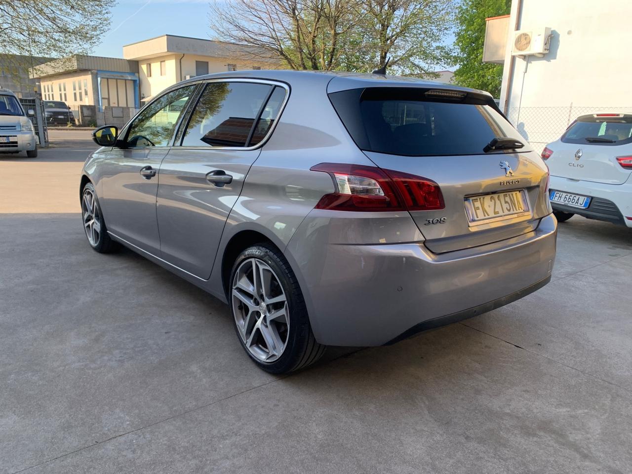 Peugeot 308 BlueHDi 120