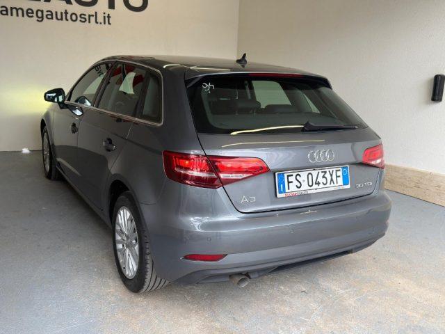 AUDI A3 1.6 TDI 116 CV Business