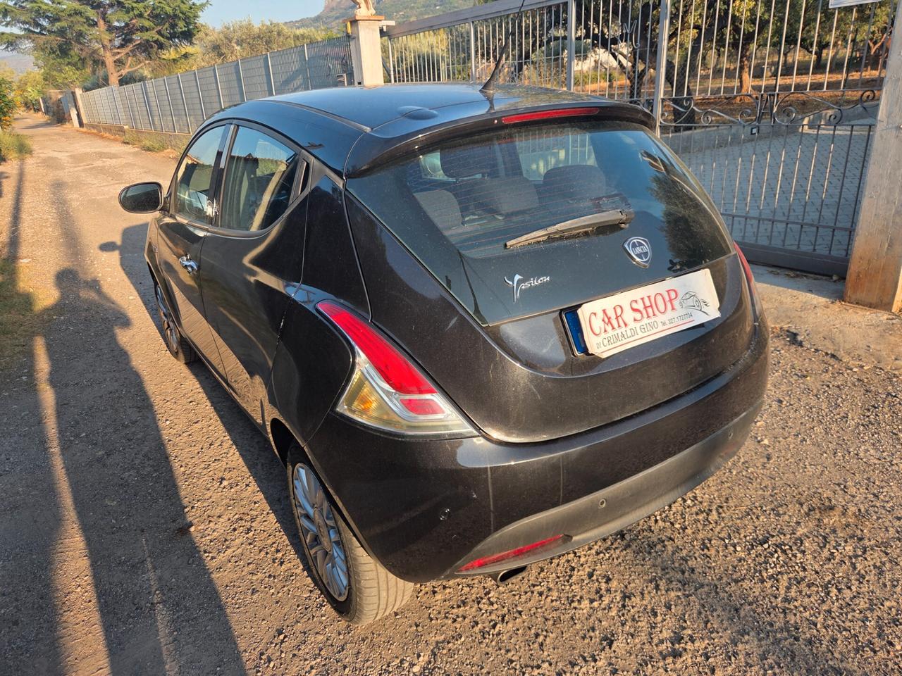 Lancia Ypsilon 1.2 69 CV 5 porte Silver