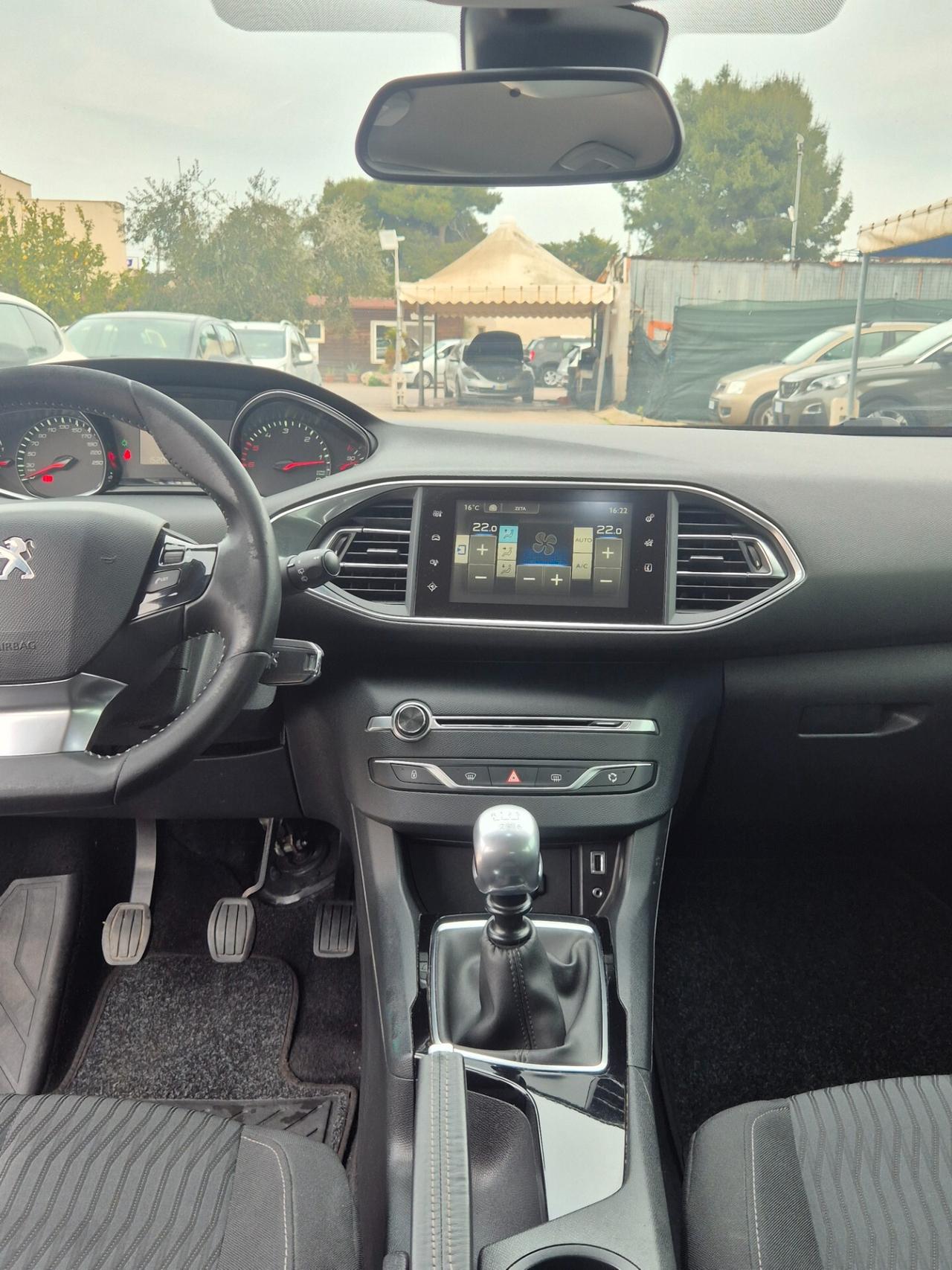 Peugeot 308 BlueHDi 120 S&S Allure