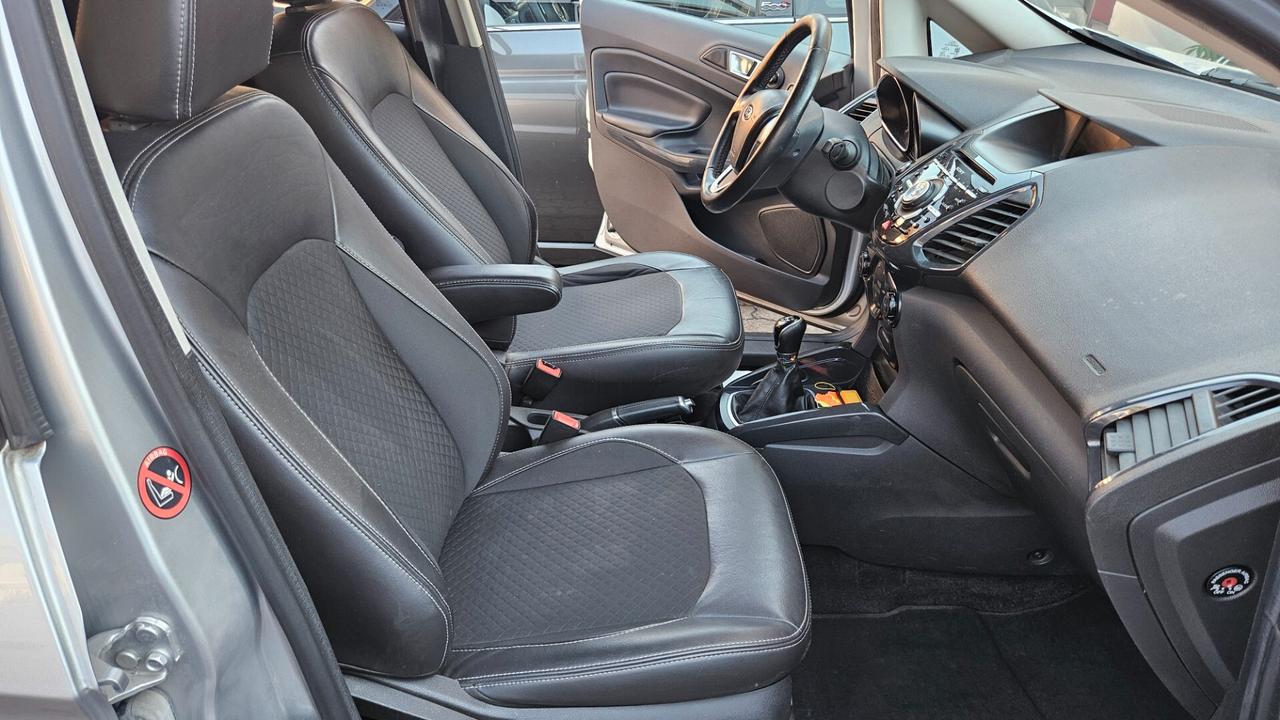 Ford EcoSport 1.5 tdci Titanium 95cv E6 NAVY- BI-COLOR