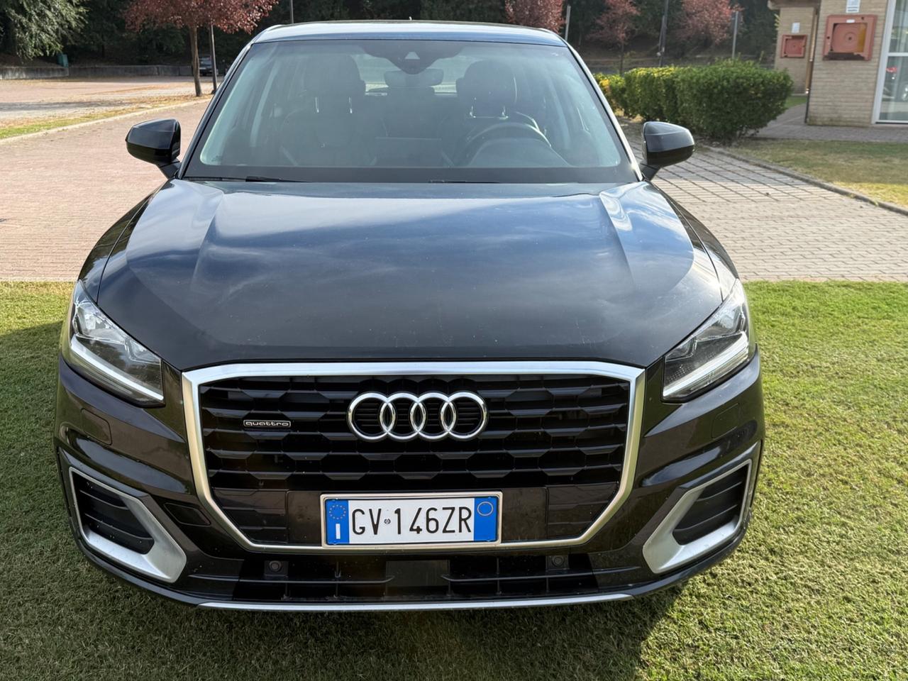 Audi Q2 40 TFSI quattro S tronic Identity Black