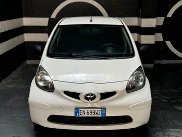 Toyota Aygo 1.0 12V VVT-i 5 porte Lounge Connect MMT