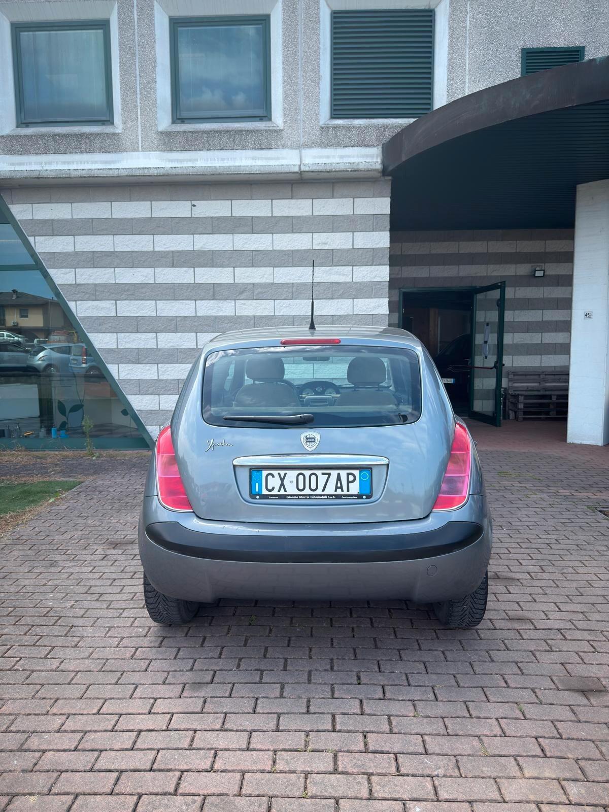 Lancia Ypsilon 1.2 Argento