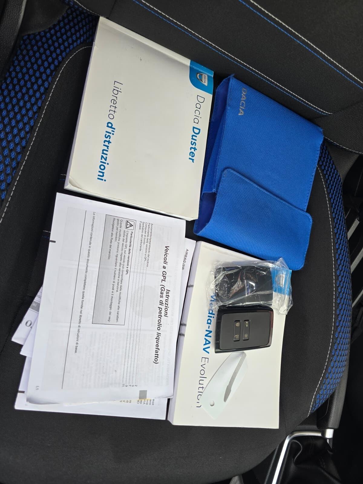 Dacia Duster 1.0 TCe 100 CV ECO-G 4x2 15th Anniversary