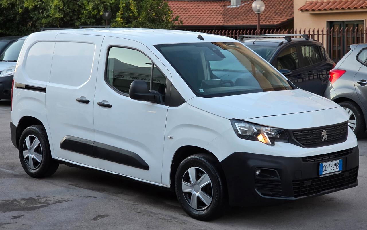 Peugeot Partner BlueHDi 100 S&S PC Furgone Pro
