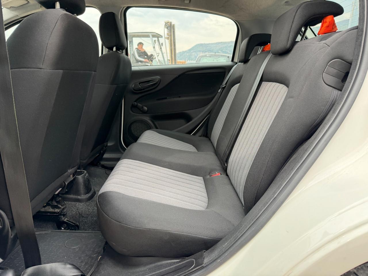 FIAT PUNTO ANNO 2017 1.3 MJT 95 CV *SINISTRATA