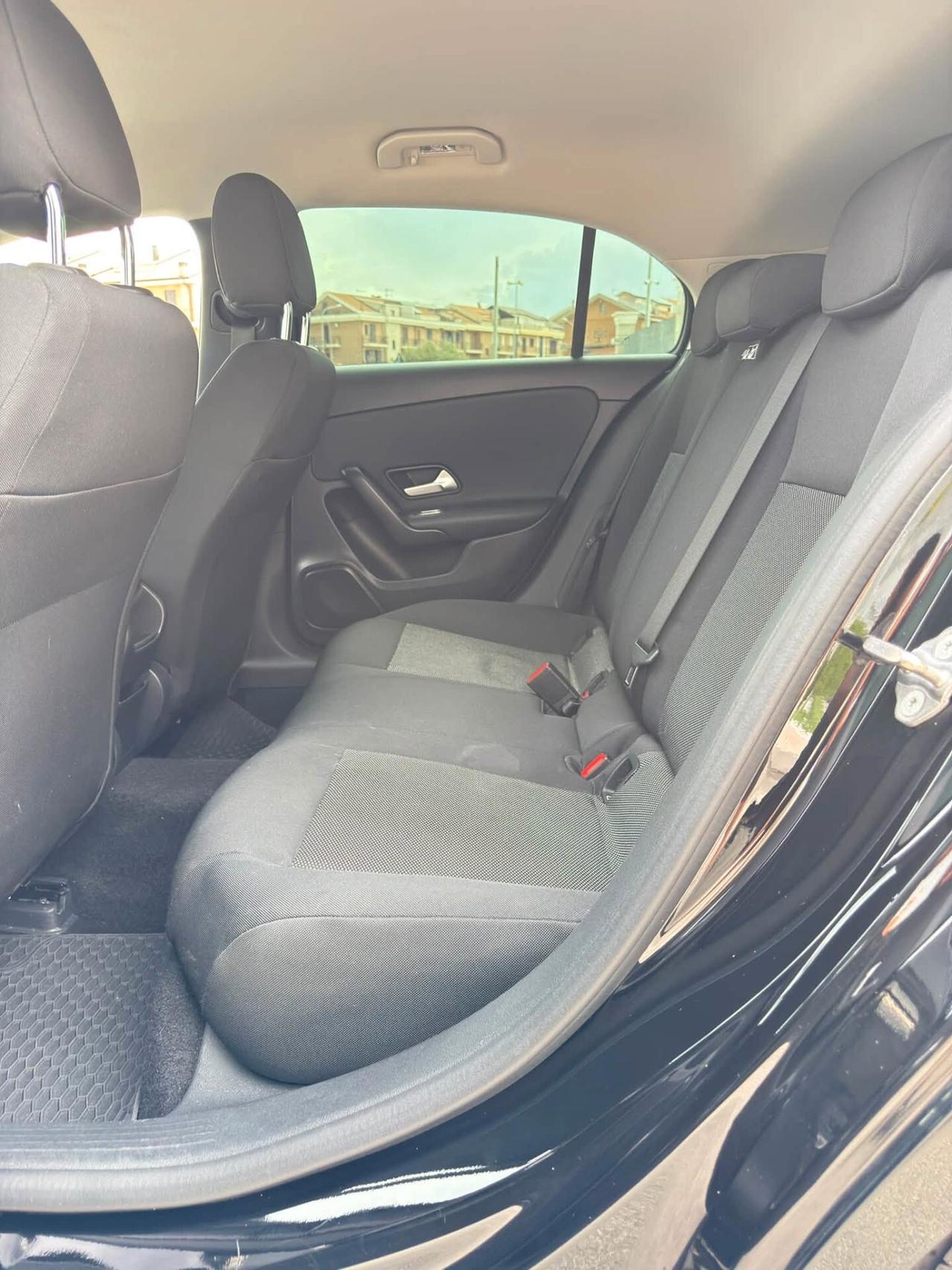 Mercedes-benz A 160 d Premium