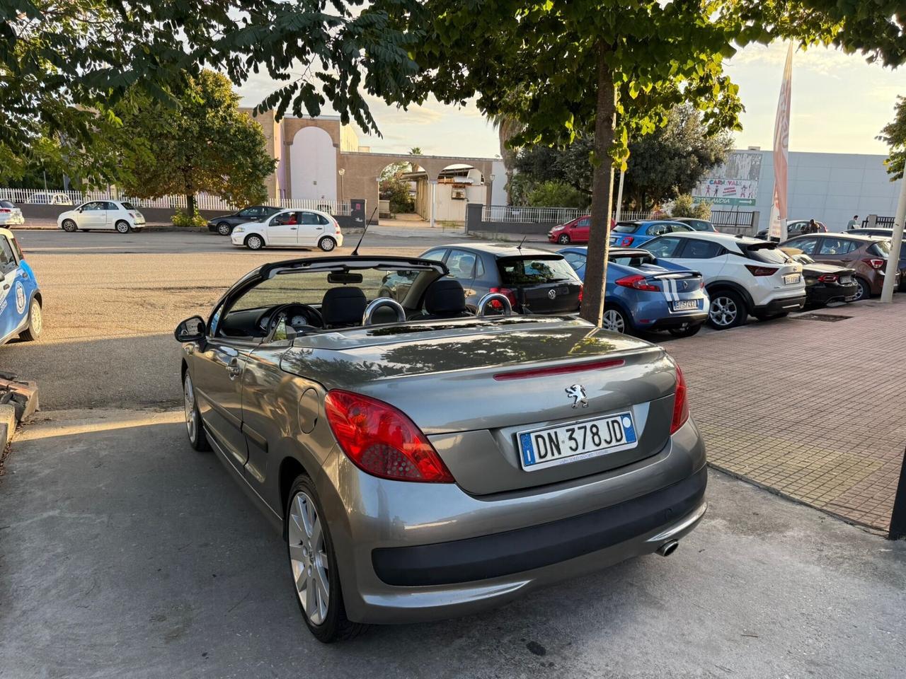 Peugeot 207 1.6 CABRIO NEOPATENTATI