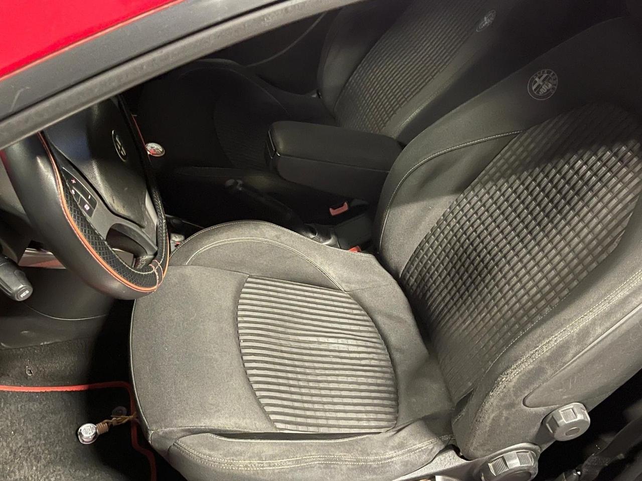 Alfa Romeo MiTo 1.4 T 155 CV Distinctive Sport Pack