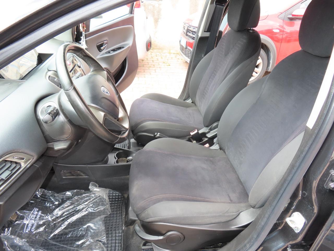 Lancia Ypsilon 1.3 MJT Platinum 120.000 KM