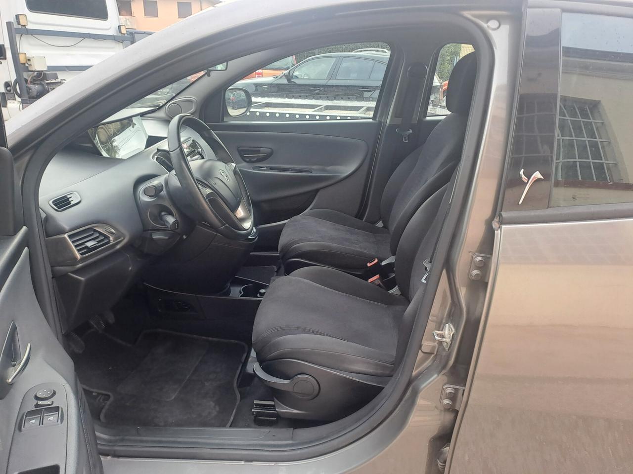 Lancia Ypsilon 1.2 69 CV 5 porte S&S -2014