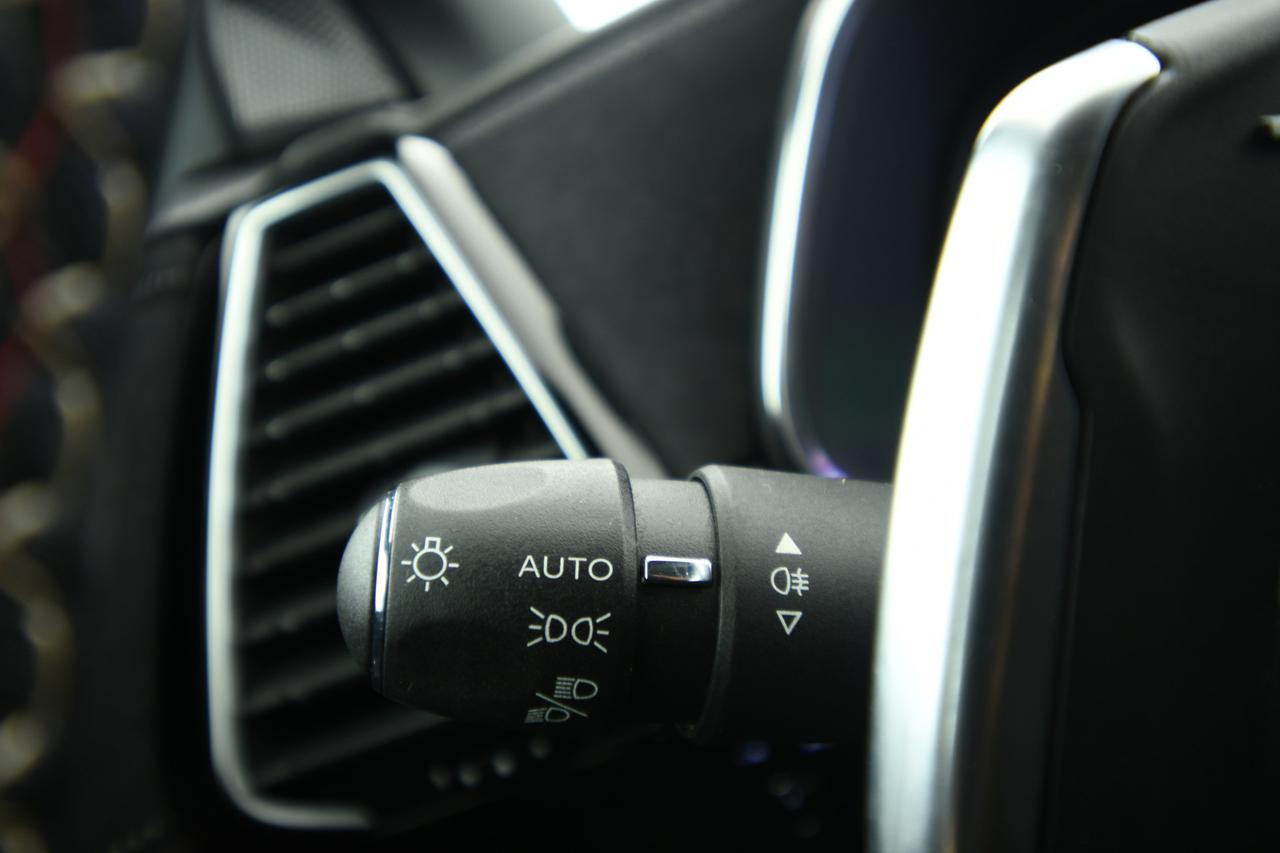 DS DS7 1.5 bluehdi Performance Line+ 130cv auto CAMERA+NEOPATENTATI