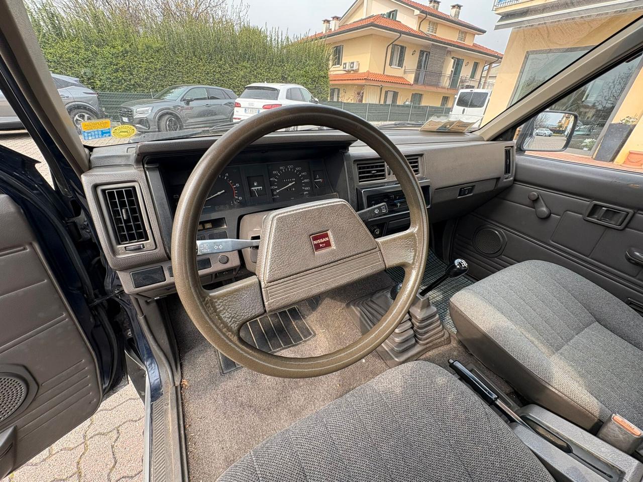 NISSAN KING CAB 2/P CASSONATO PORTATA 10 QUINTALI