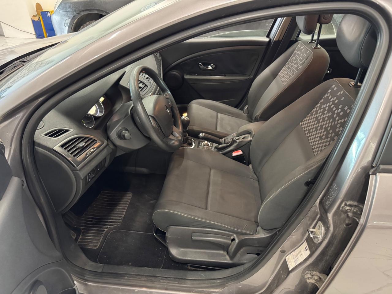 Renault Megane 1.5 Regenered Car NEOPAT.