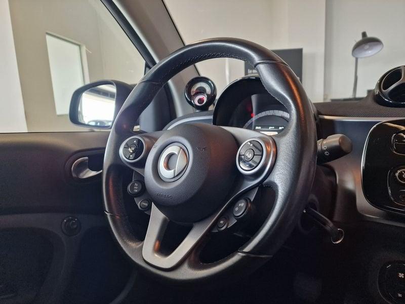 smart fortwo EQ Passion