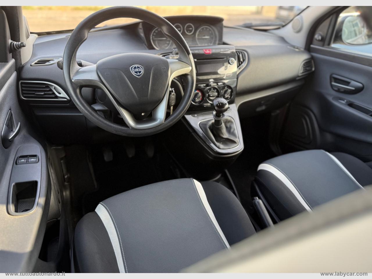 LANCIA Ypsilon 1.2 69 CV 5p. Platinum