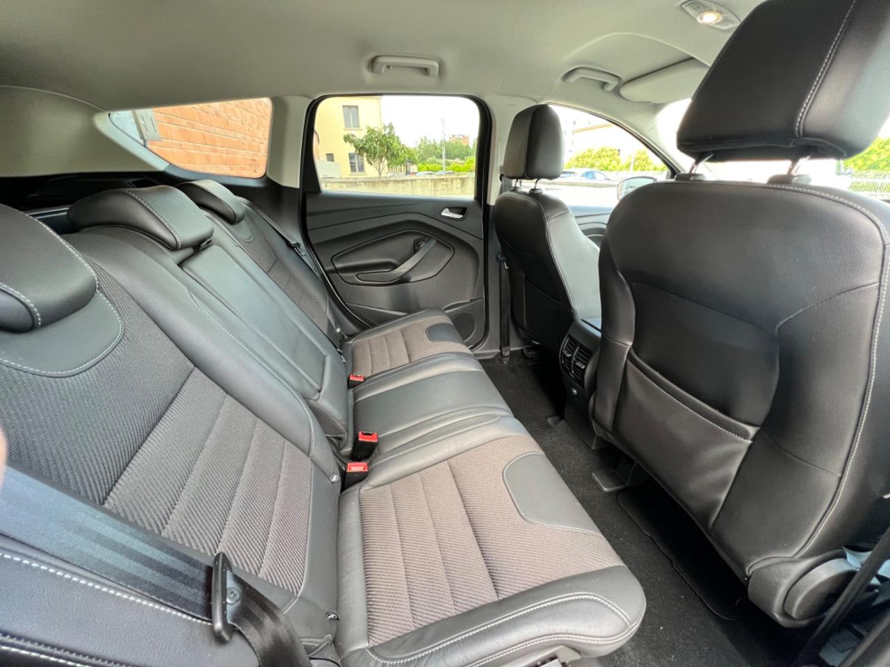 Ford Kuga 2.0 TDCI 150 CV S&S 4WD Titanium