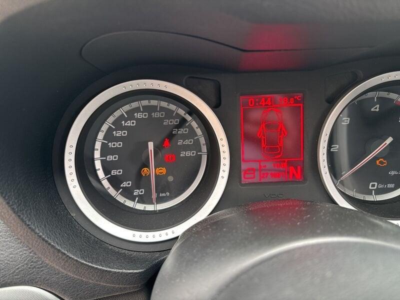 Alfa Romeo 159 1.9 JTDm 150CV Sportwagon Distinctive Q-Tronic