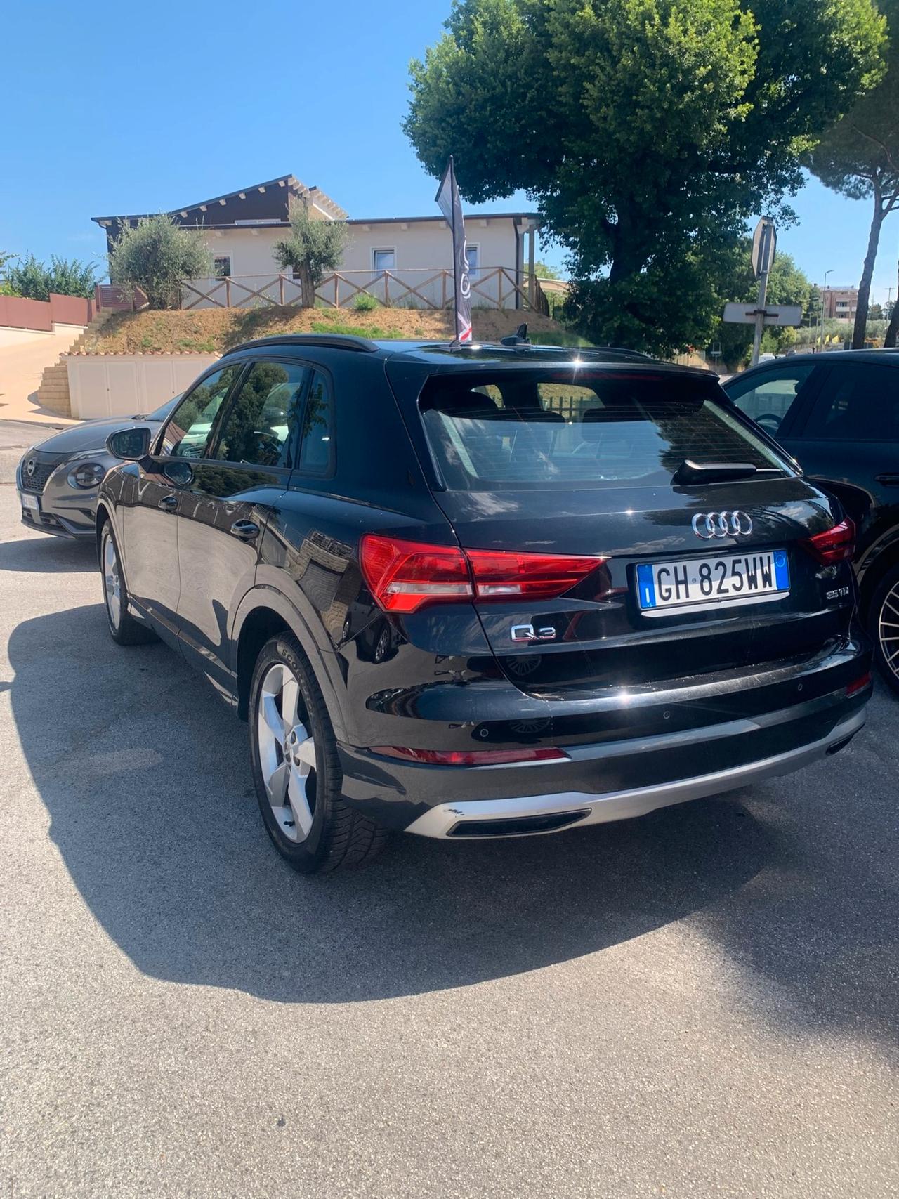 Audi Q3 35 TDI S tronic Business Advanced