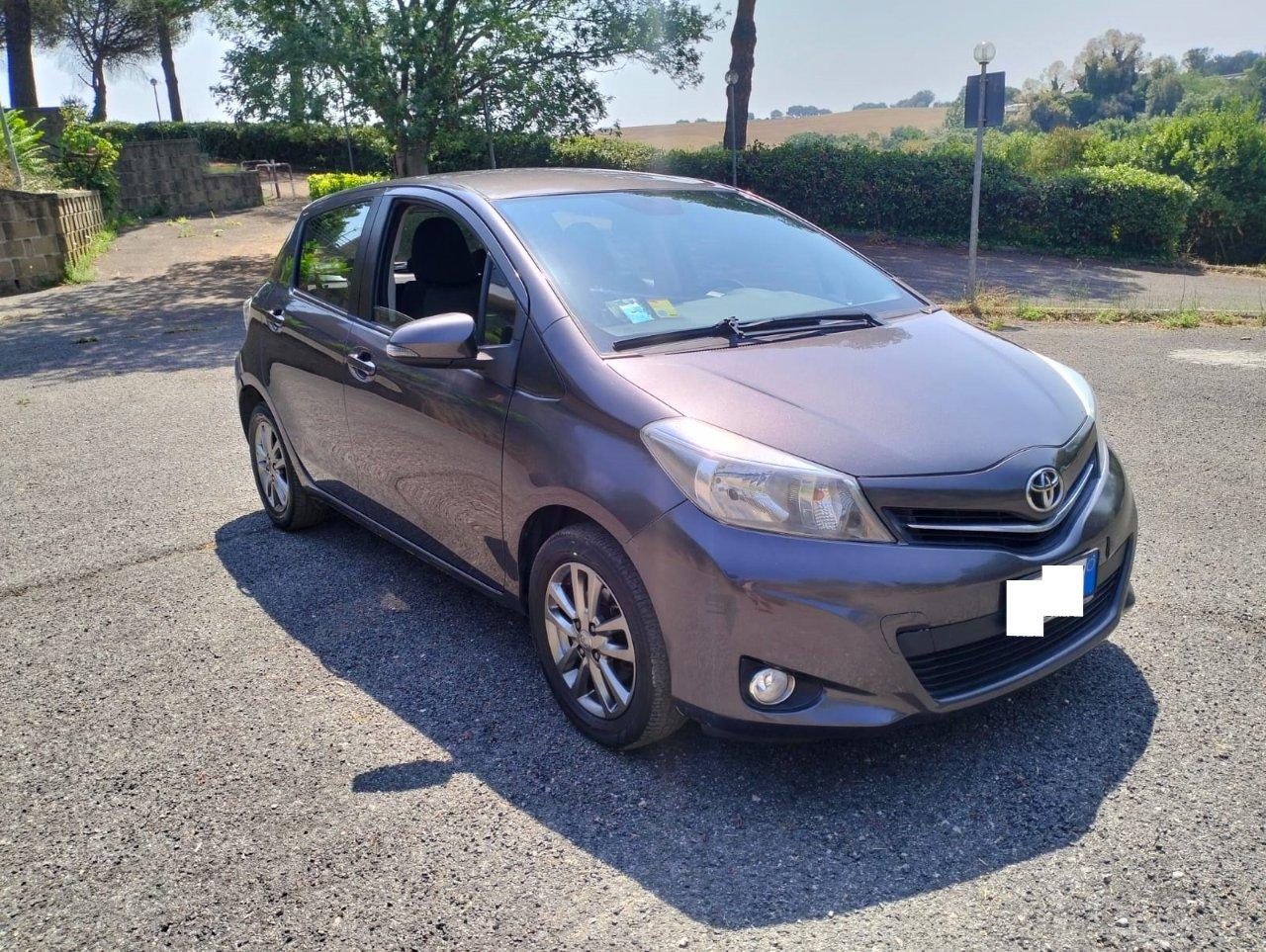 Toyota Yaris 5 Porte Yaris 5p 1.0 Lounge c/CL