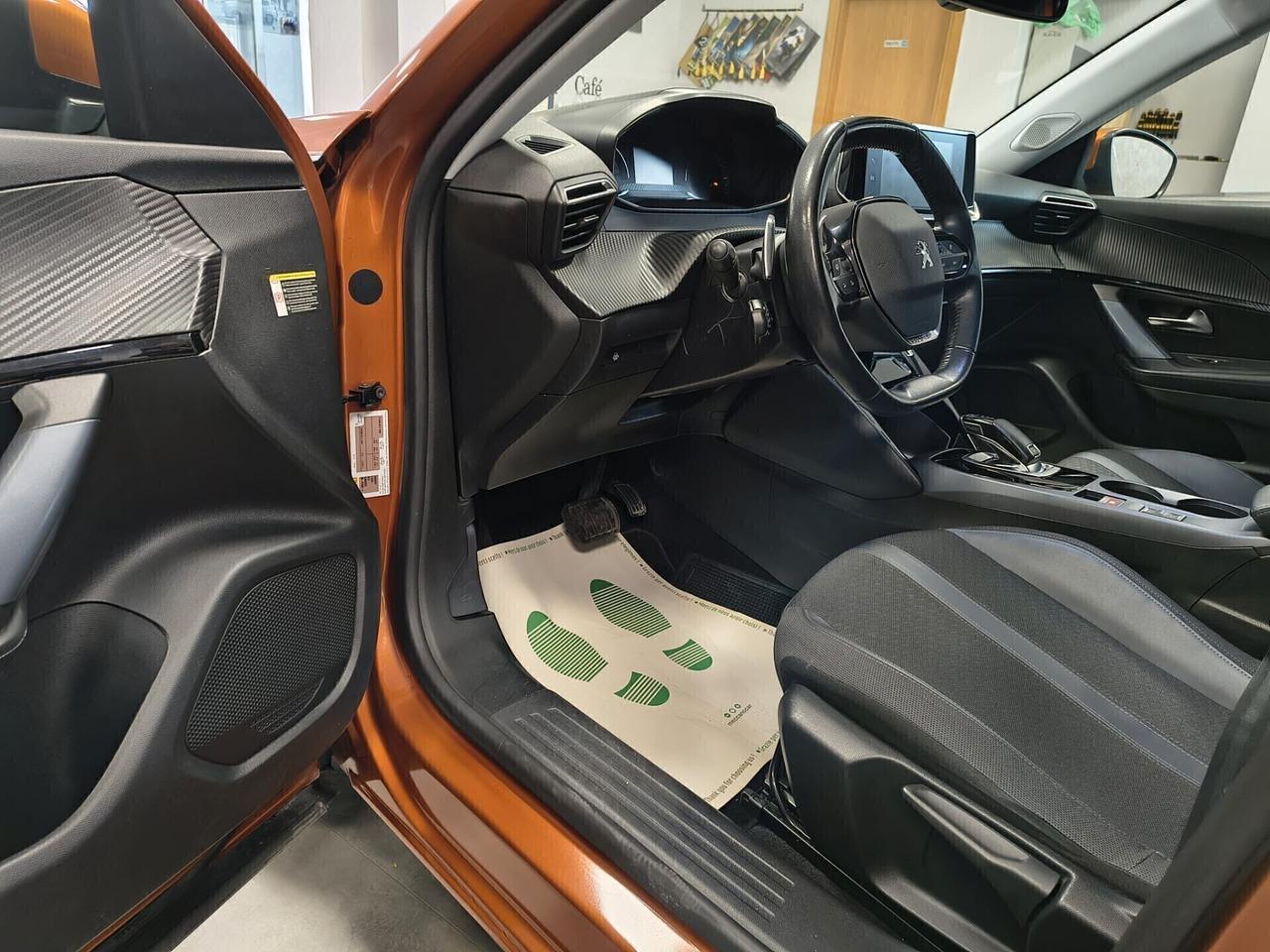 Peugeot 2008 BlueHDi 130 S&S EAT8 Allure