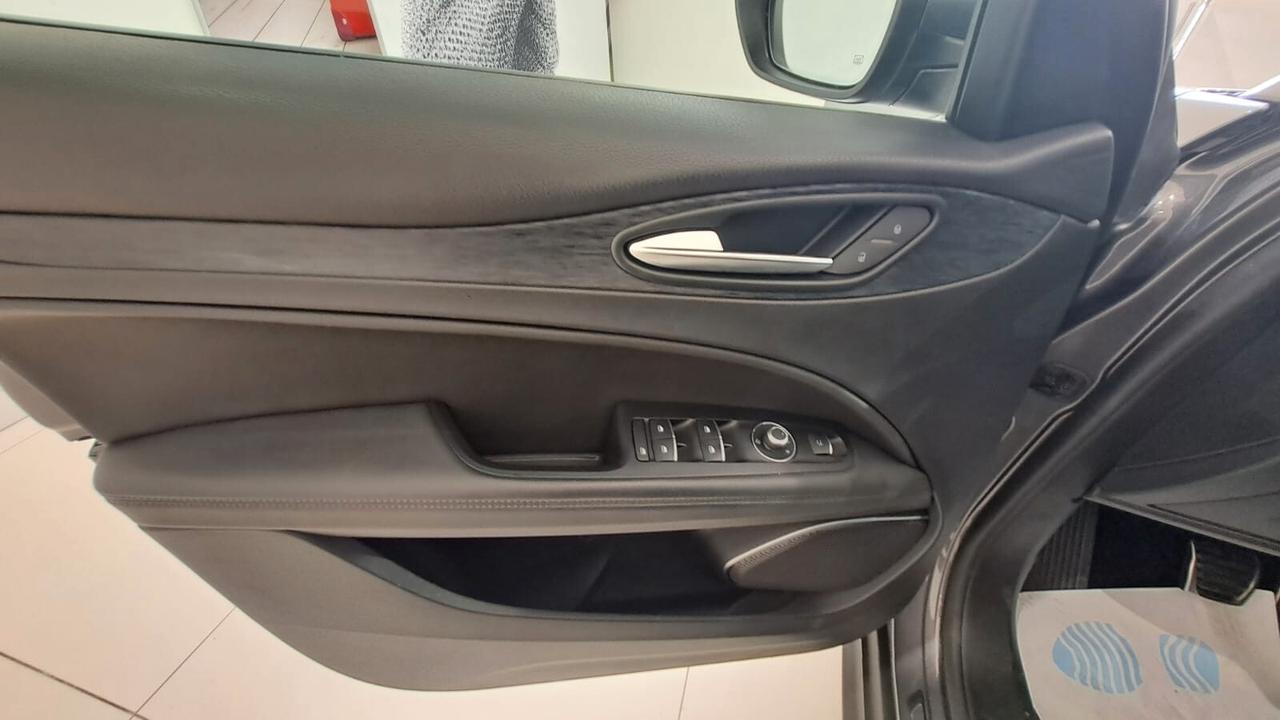 Alfa Romeo Stelvio 2.2 Turbodiesel 160 CV AT8 RWD Business