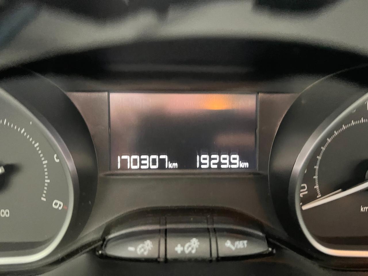 Peugeot 2008 BlueHDi 75 Active