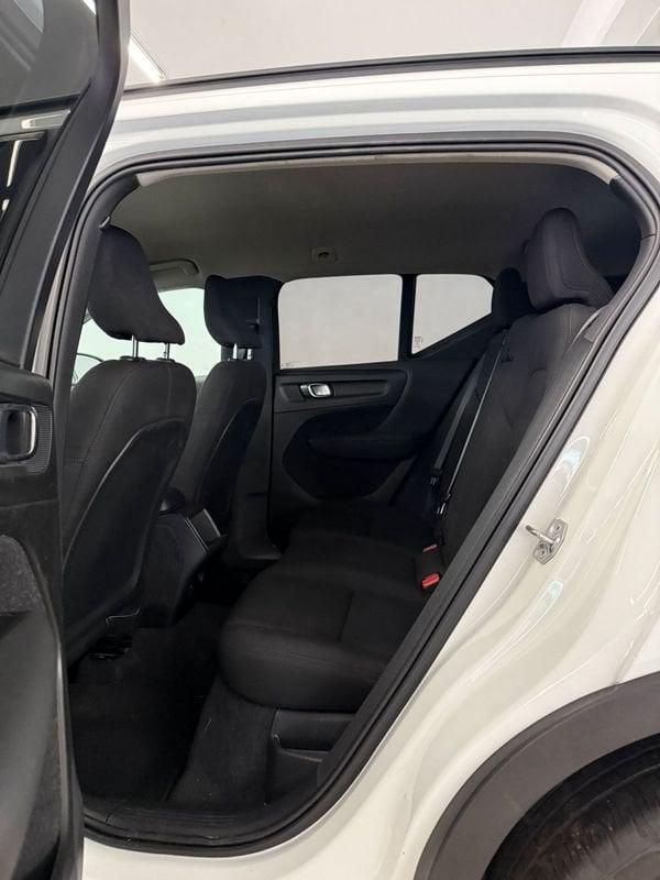 Volvo XC40 T2 Momentum Core