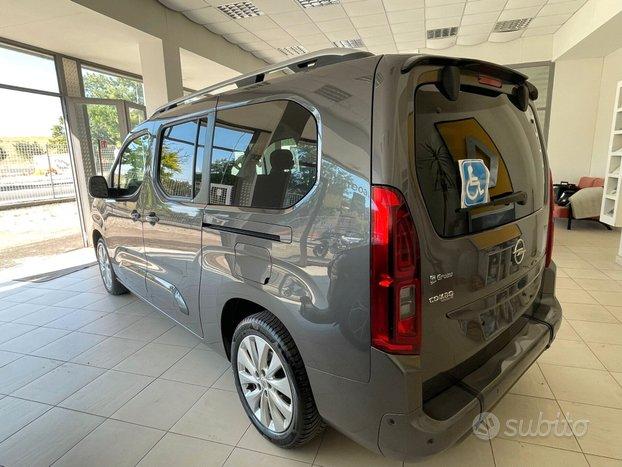 Opel Combo TRASPORTO DISABILI PIANALE RIBASSATO